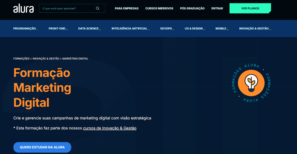 A imagem mostra uma captura de tela da página do curso “Formação Marketing Digital” do site Alura 

